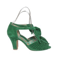 Miss L'fire, Sandaletten