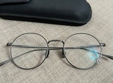 Handgefertigte Brillen Fassung aus Beta Titan France