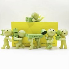 6 St. Random Smiski Hippers