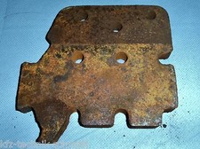 Spacer plate axle funnel right