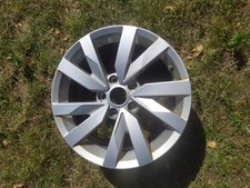 4 VW Felgen Aragon  6,5Jx16H2 ET 41 silber