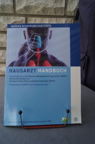 Neuwertiges hausarzt handbuch - neuwertiges,