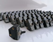 Alter Schalter Netzschalter Bakelit Einbauschalter 6A 250V DDR Kippschalter