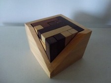 Denkspiel quadratisch aus