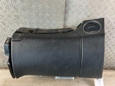 81745 Handschuhfach