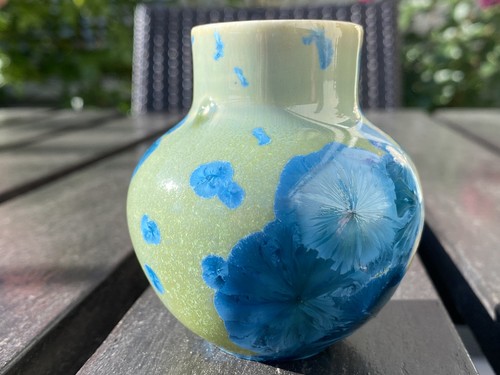 Interessante grünne vase - interessante,