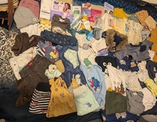 Baby Riesen Kleider Und