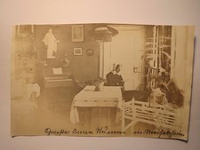 Meisenheim - Schwester Anna Stumm ? in einem Zimmer mit Orgel ? Buch / Foto
