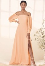 Lulus NWT Feel the Romance