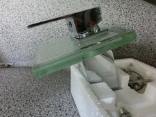 Wasserfall  Waschtischarmatur mit gläsernem Auslauf Model SF 8001, Einhebel 