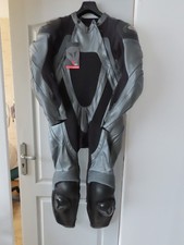 MOTORRAD LEDERKOMBI DAINESE