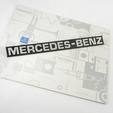 Mercedes Emblem Schriftzug