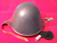 Früher NVA Stahlhelm mit