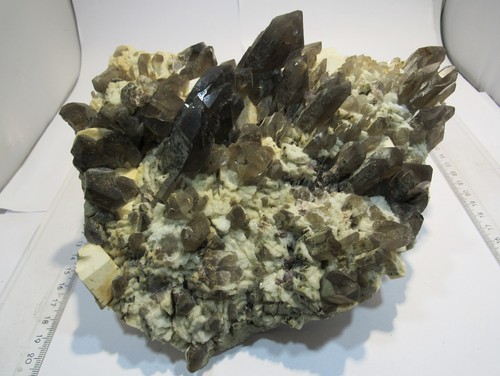 Md439 rauchquarz dolomit - md439, +dolomit