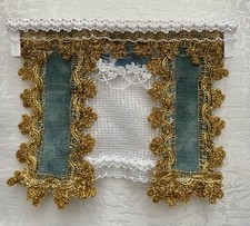 Gardine mit Gardinenkasten