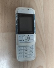 Nokia 5200 weiß-blauer Slider