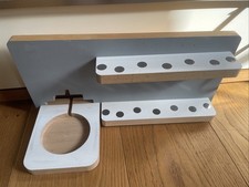 Toni Box Figuren Ständer aus