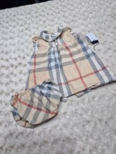 Burberry Baby Mädchen Kleid, Alter 9 Monate mit Unterhose