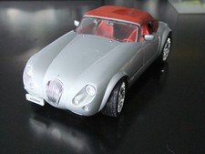 Revell 1:18 Wiesmann-Roadster