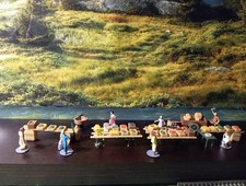 FIGUREN SPUR H0  - BAUERNMARKT  MIT FIGUREN VOM BAUERNHOF IN OVP.