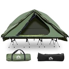 Campingbett mit Zelt erhöhtes