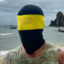 Sturmhaube mit Netz vor Augen