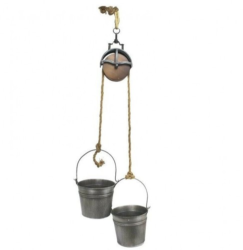 Zwei metalleimer seil mit - am,