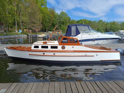 Motorboot klassiker 90 jahre - 90,