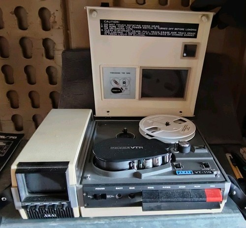 Akai 200 vm 100 - +,