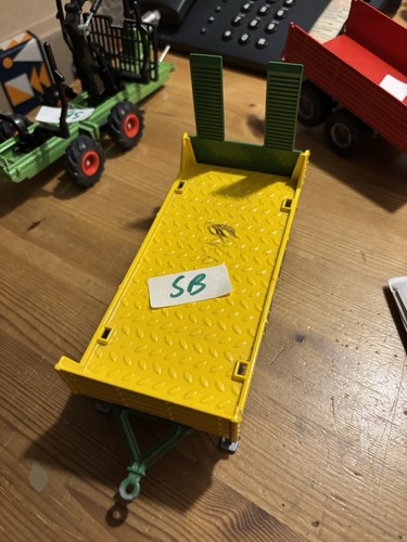Siku farmer tieflader - 1:32,