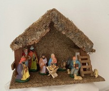 Weihnachtskrippe aus Holz mit