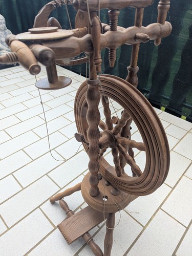Antikes holz spinnrad vintage - spinnrad,