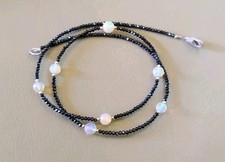Schönes Opal Collier 925 Silber- Verschluss, schwarzer Spinell, im Geschenk-Etui