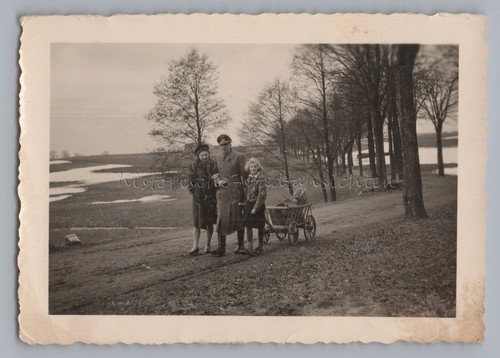 Wehrmachtsoldat mit familie - wehrmachtsoldat,