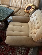 Couch mit sessel und tisch - couch,