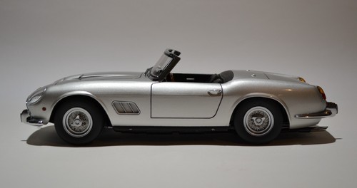 Scale 1960 ferrari - 1:18, kk