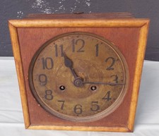 alte unvollständige Wanduhruhr Holzgehäuse mit Schlag auf Glocke, - Bastler Uhr