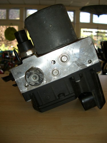 Abs pumpe mit steuergerät - abs, vw