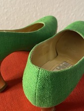 grüne Pumps mit