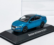 Skoda Octavia III (2017) blau + Plexiglasbox DeA 1:43