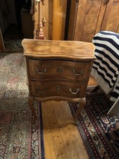 Antike Barockstil-Nachtkommode