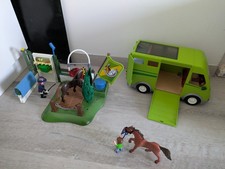 Playmobil Pferdewaschplatz und Pferdetransporter mit Figuren