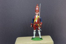 Vollplastische Zinnfigur: preußischer Grenadier der Riesengarde um 1725