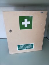 Medizinschrank aus Metall