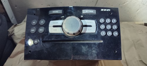 Opel corsa 30 mp3 - d,