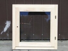 HOLZFENSTER  AUS KIEFERNHOLZ