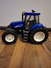 Bruder T8040 New Holland