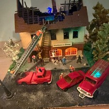 Diorama H0/1:87, Feuerwehr-Gasthaus-Brand-Szene , Feuer-Flackern, Rauchgenerator