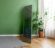 Floor weisser Stehspiegel