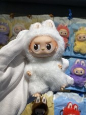 Pin For Love "H" Labubu -